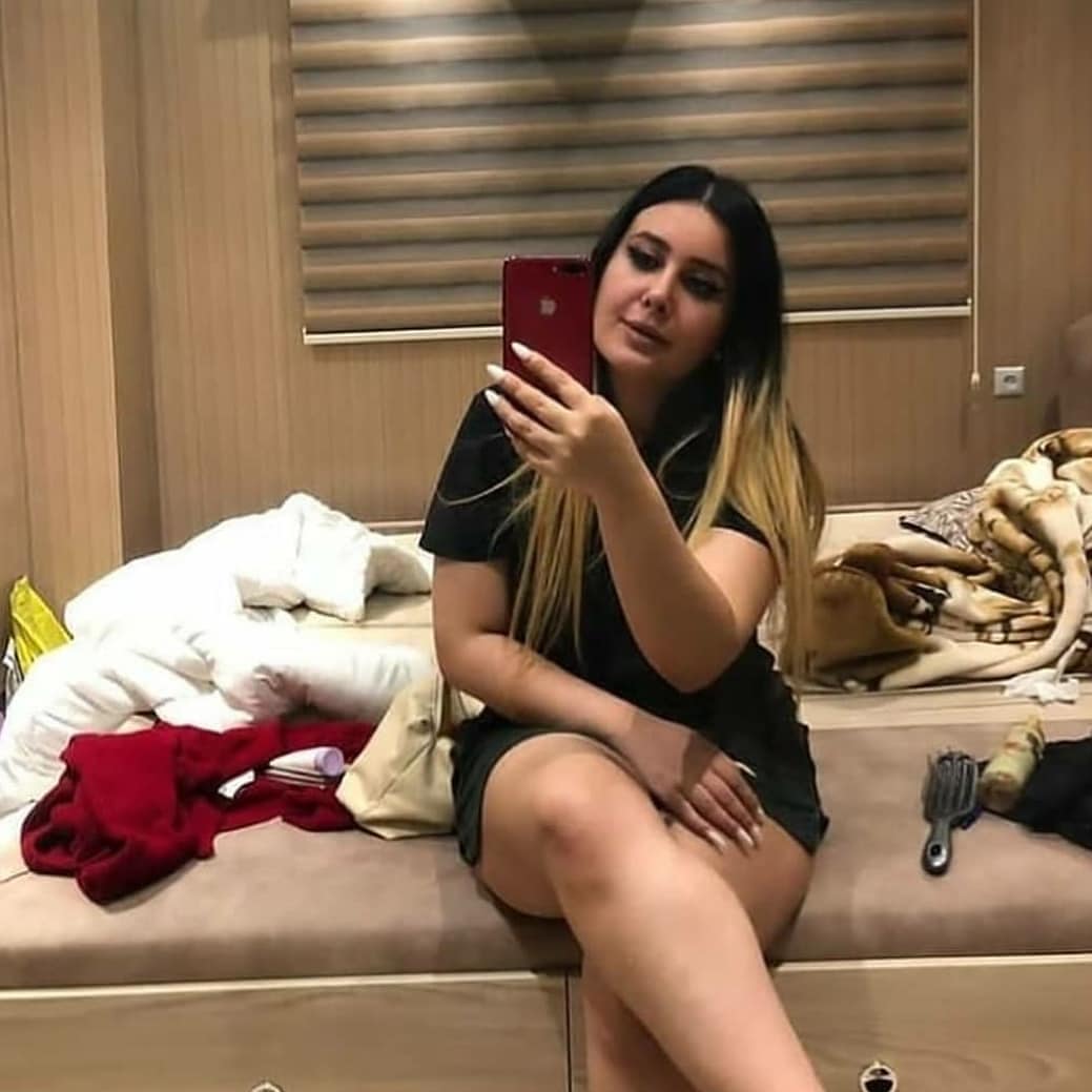 ELIF ile telefonda sex ve sıcak sohbet